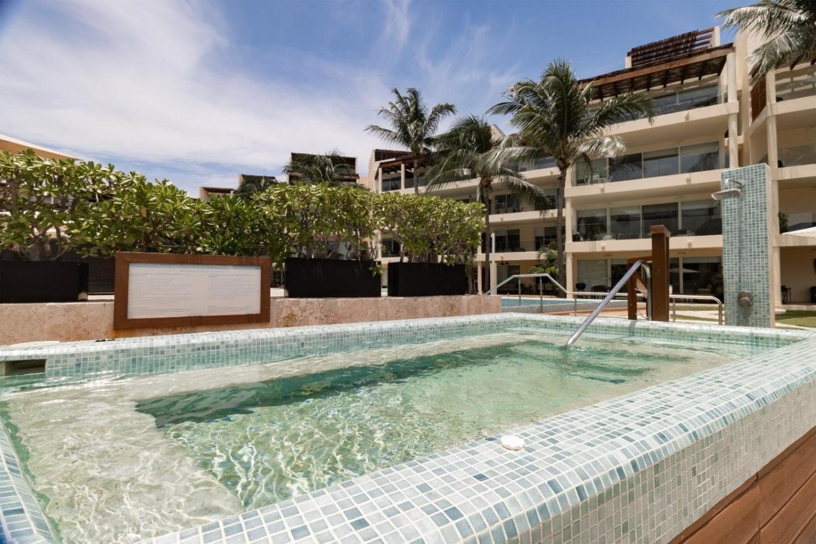 Elements Penthouse 24 *
