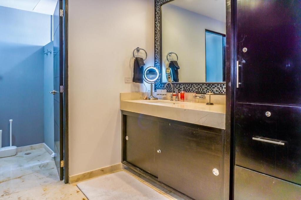 Elements Penthouse 24